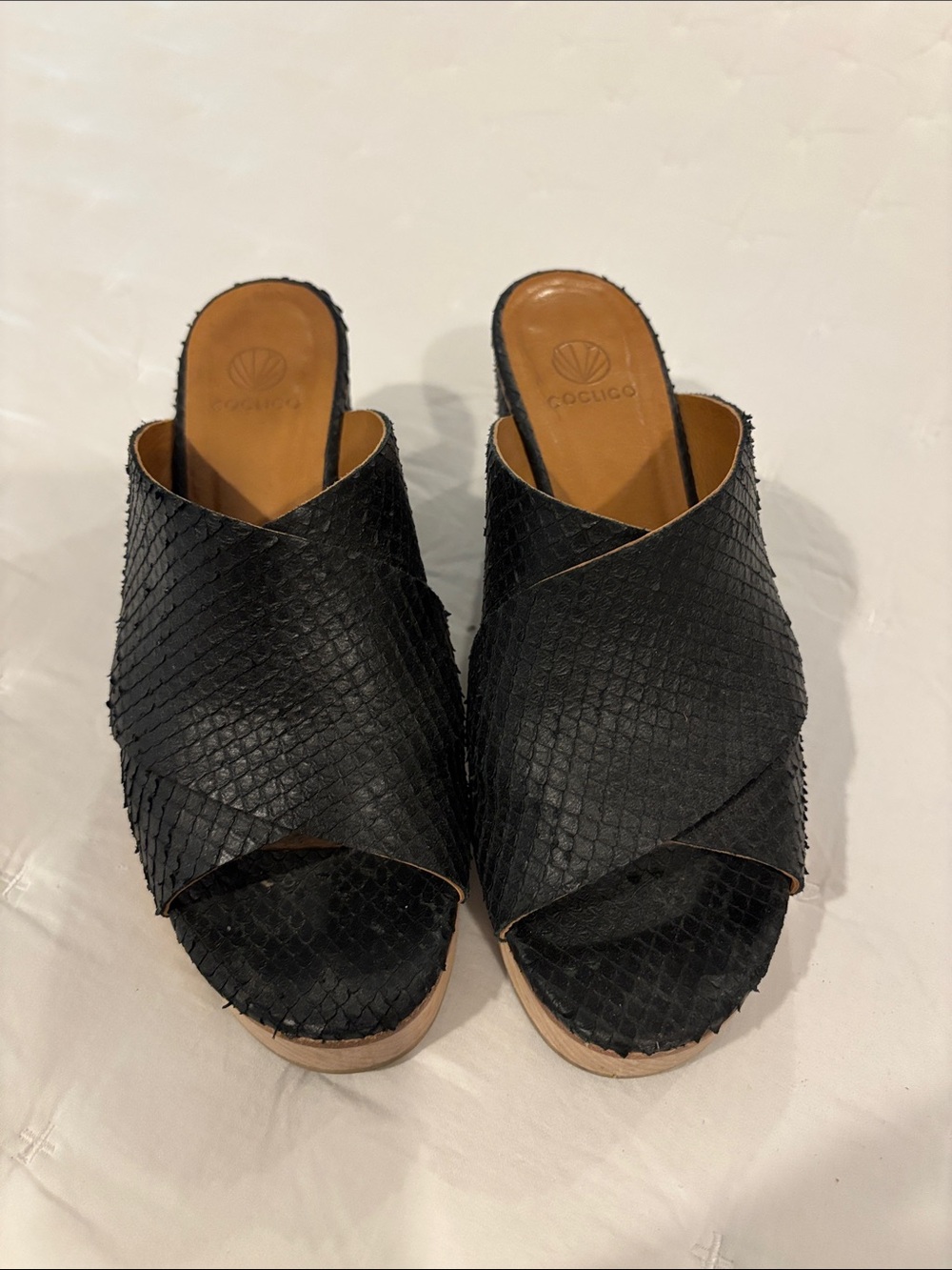 COCLICO Black Crisscross Textured Slide Mules